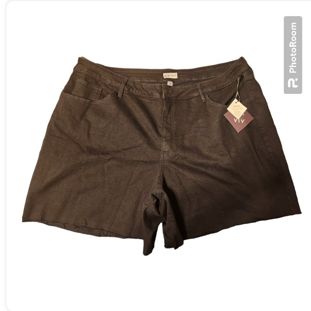 28W Women's Black Shorts NWT